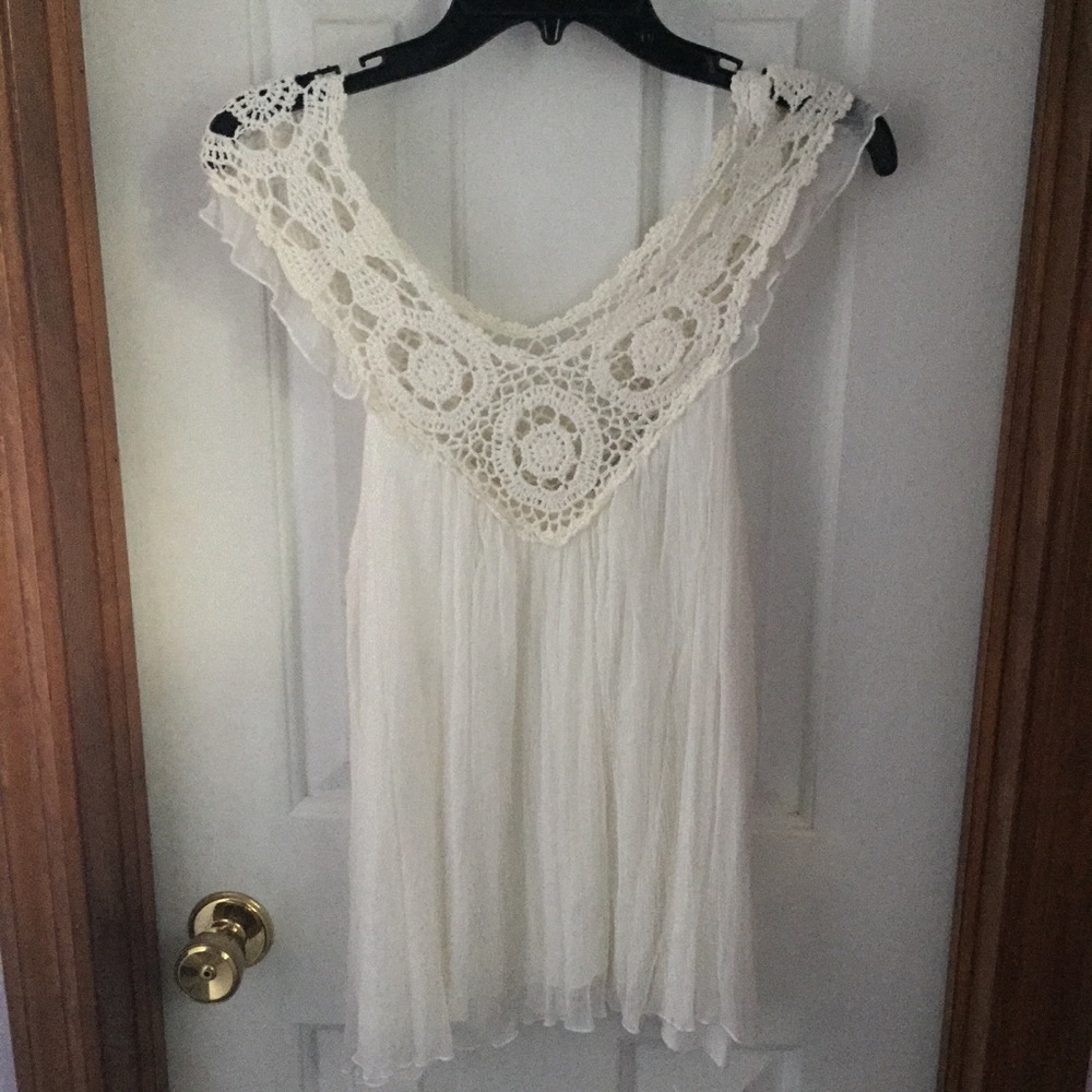 White lace forever 21 chemise Blouse tank